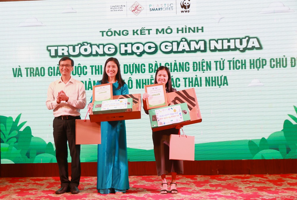 tổng kết, mô hình Trường học giảm nhựa năm 2022 - 2024, thành phố Huế, WWF Việt Nam, Dự án Huế - Đô thị giảm nhựa ở miền Trung Việt Nam, Dự án TVA, trao giải, cuộc thi, xây dựng bài giảng điện tử, tích hợp, chủ đề, ô nhiễm rác thải nhựa năm 2024