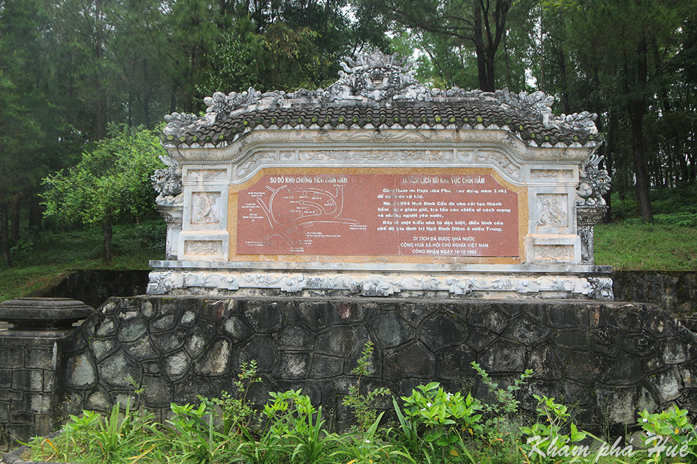 di tích  chín hầm Huế