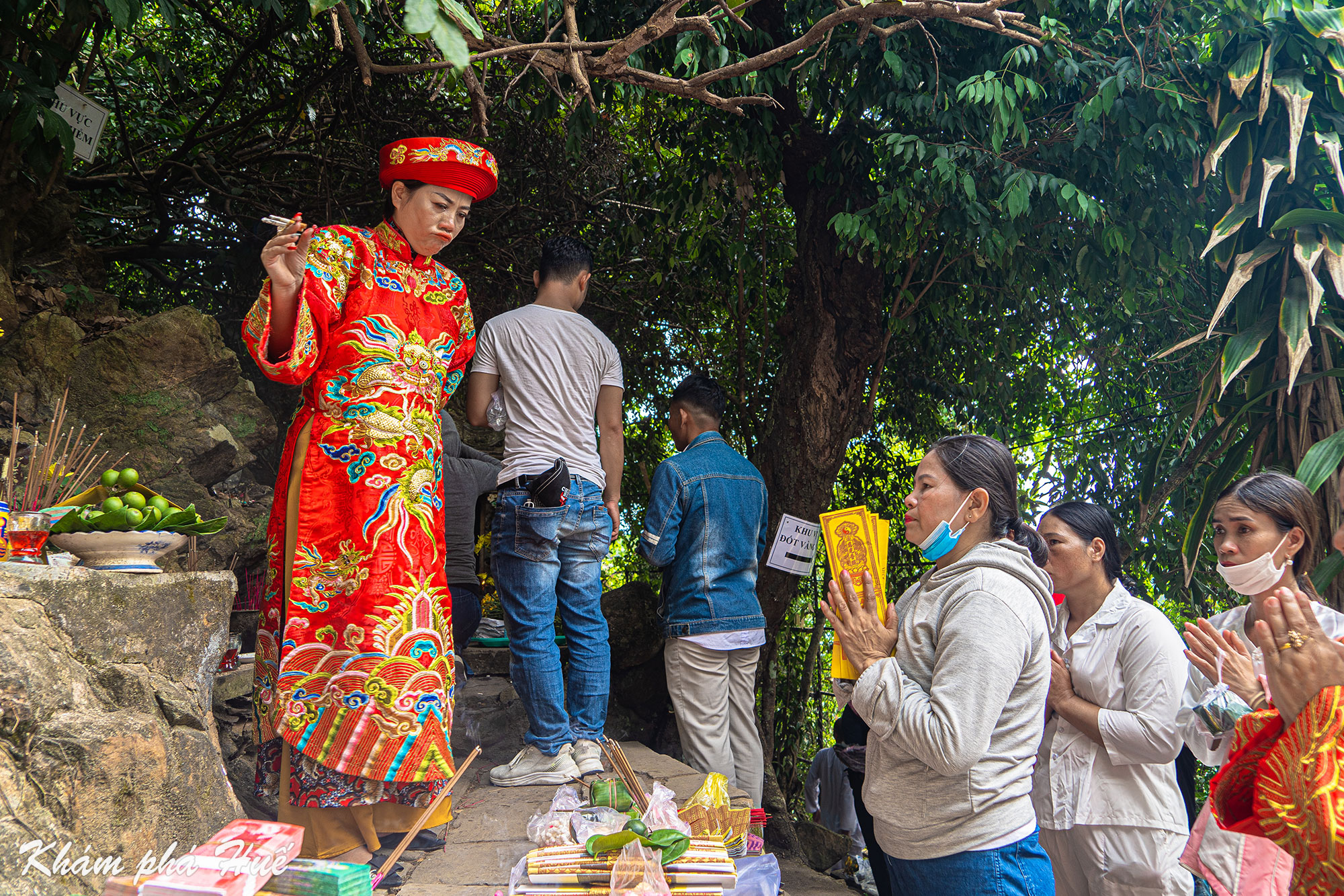 Thực hành Tín ngưỡng thờ Mẫu Tam phủ của người Việt