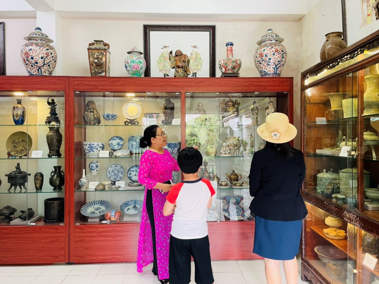 Bảo tàng đồ sứ ký kiểu triều Nguyễn tại Huế
