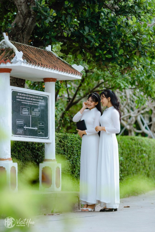 Cụm di tích lưu niệm Bác Hồ tại làng Dương Nổ