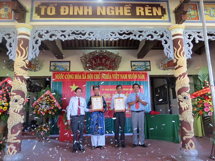 Làng nghề truyền thống rèn Hiền Lương tại Lễ đón Bằng công nhận Nghề truyền thống