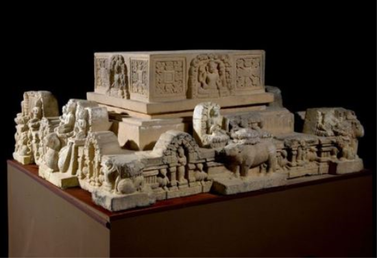 Bệ thờ Vân Trạch Hòa