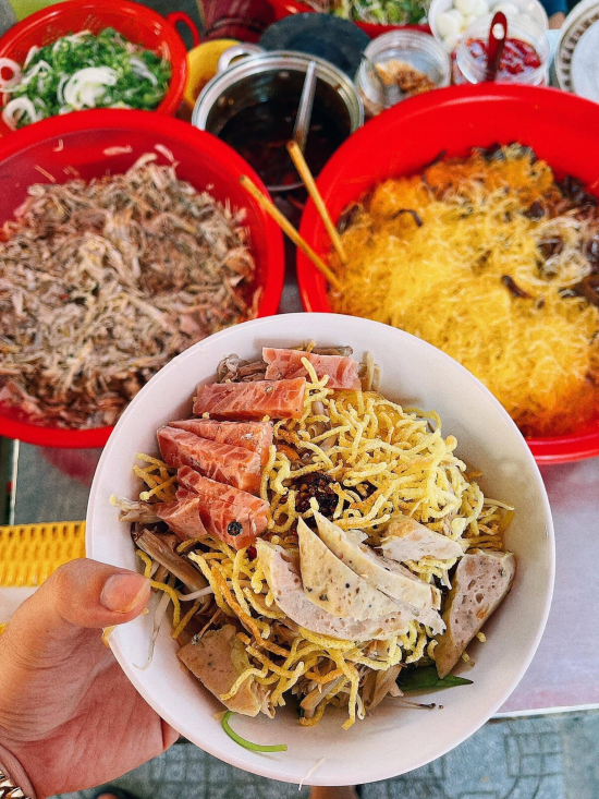 Bún trộn dì Bích