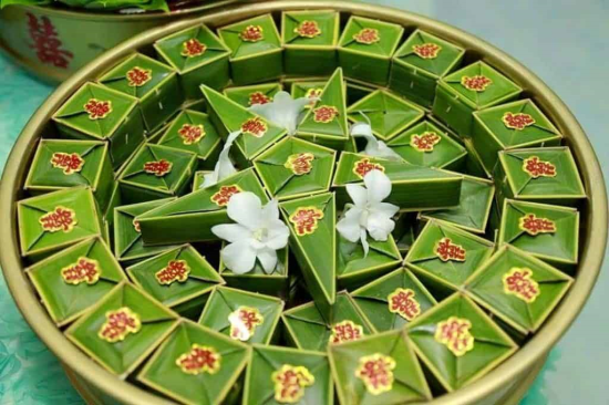 Husband and Wife Cake Hue