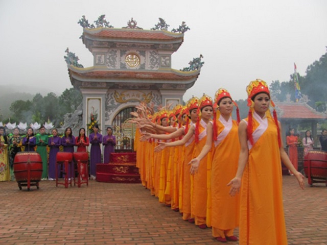 Huyen Tran Temple Festival in Hue