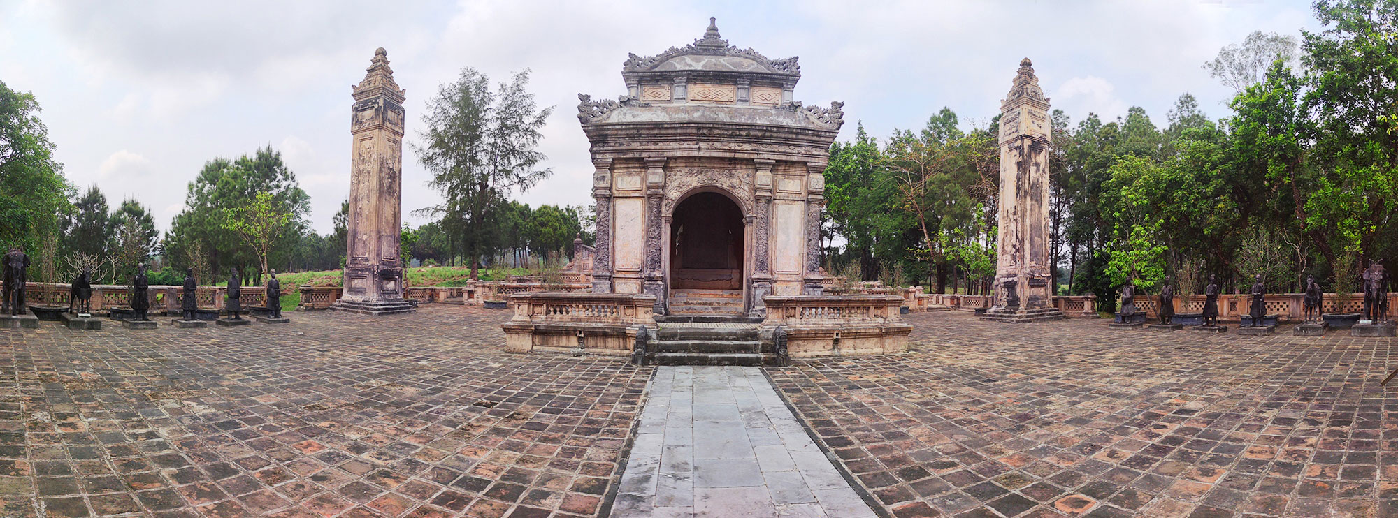 Dong Khanh Tomb