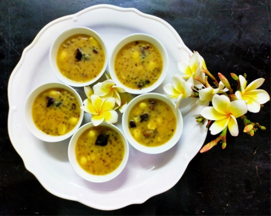 Luc Tau Xa Sweet Soup