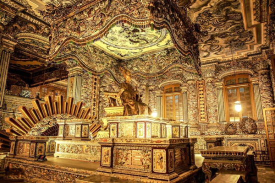 Tomb of Khai Dinh (Ung Mausoleum)