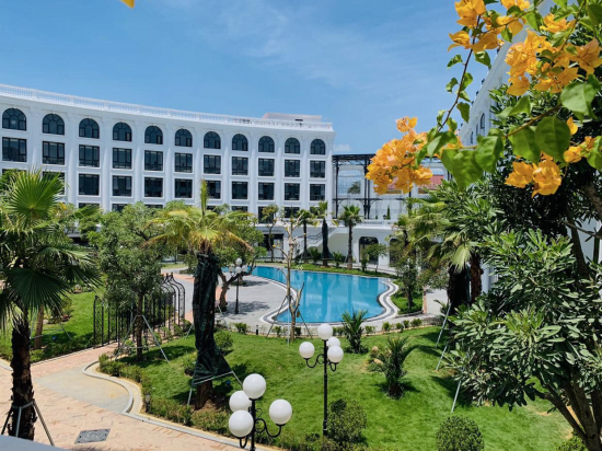 Silk Path Grand Hue Hotel & Spa