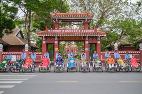 Xích lô Huế - Hướng dẫn tham quan an toàn