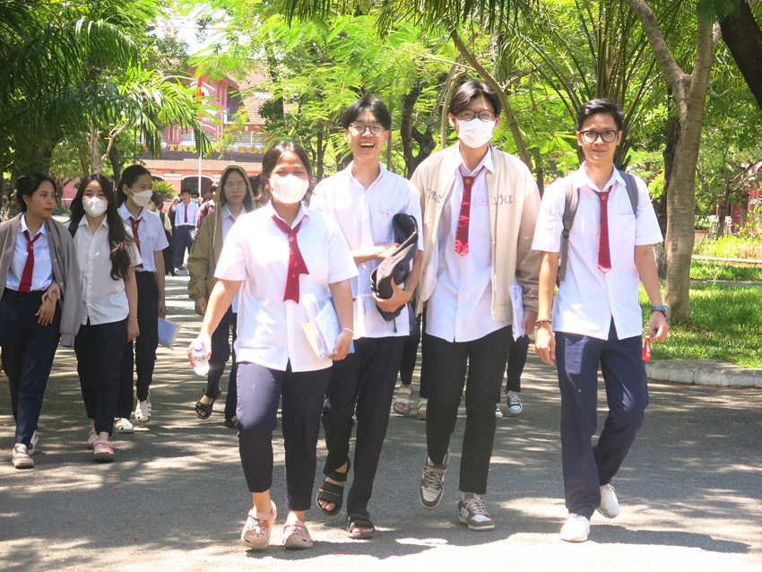 Trường THPT Hai Bà Trưng có tỷ lệ đỗ tốt nghiệp đạt 100%