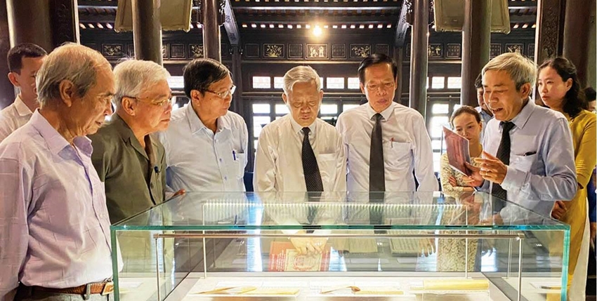 Trưng bày sách cổ tại Bảo tàng Cổ vật Cung đình Huế