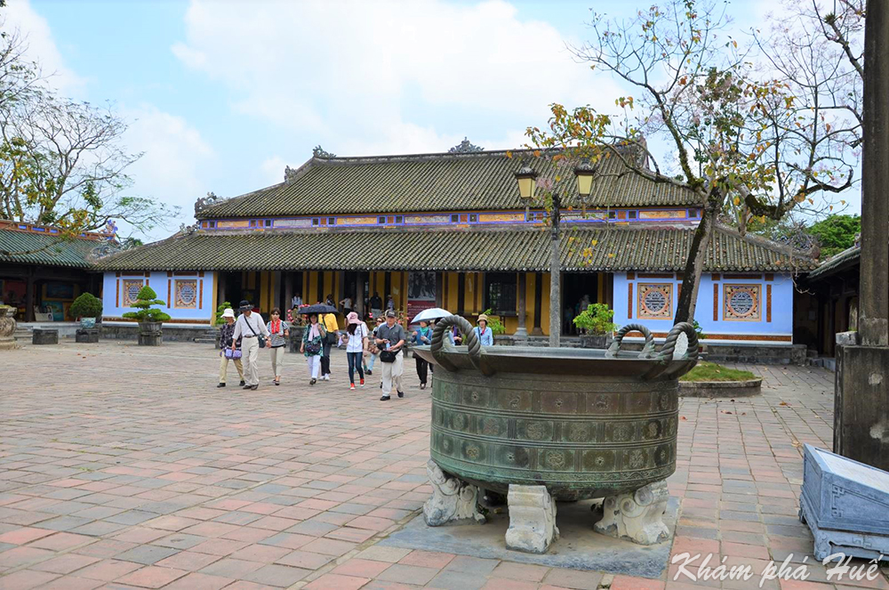 The Nguyen Dynasty Copper Cauldrons are situated in the Cần Chánh Courtyard within the Imperial City of Huế