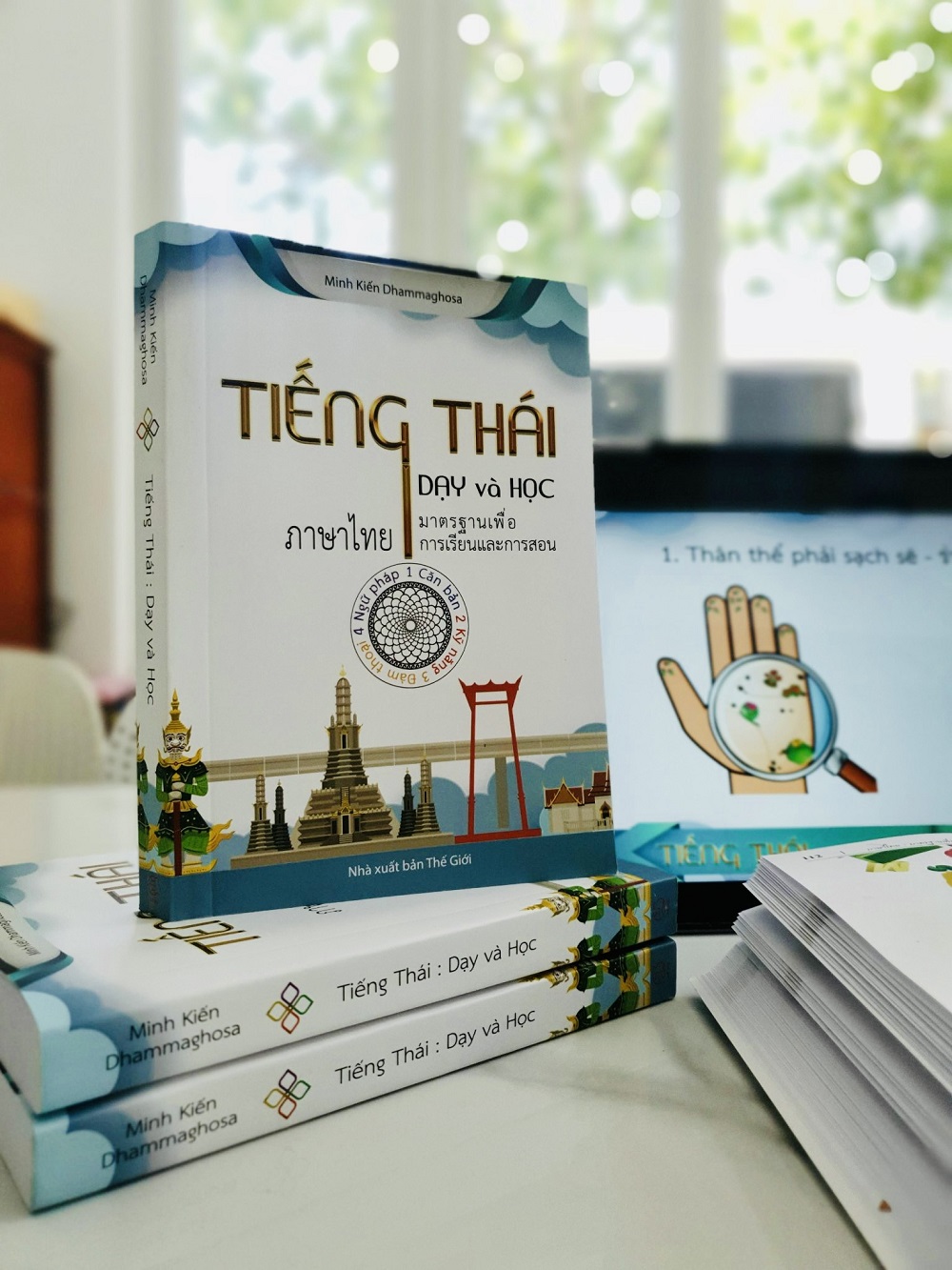 Tự tin giao tiếp bằng tiếng Thái: Sổ Tay Học Tập Hoàn Hảo