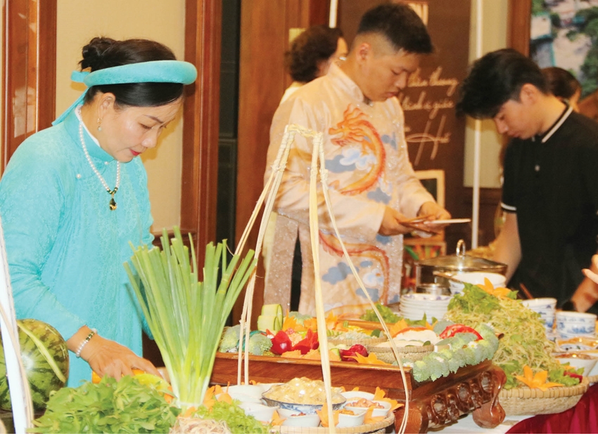Ẩm thực Huế khiến du khách say lòng bởi độ ngon và sự tinh tế