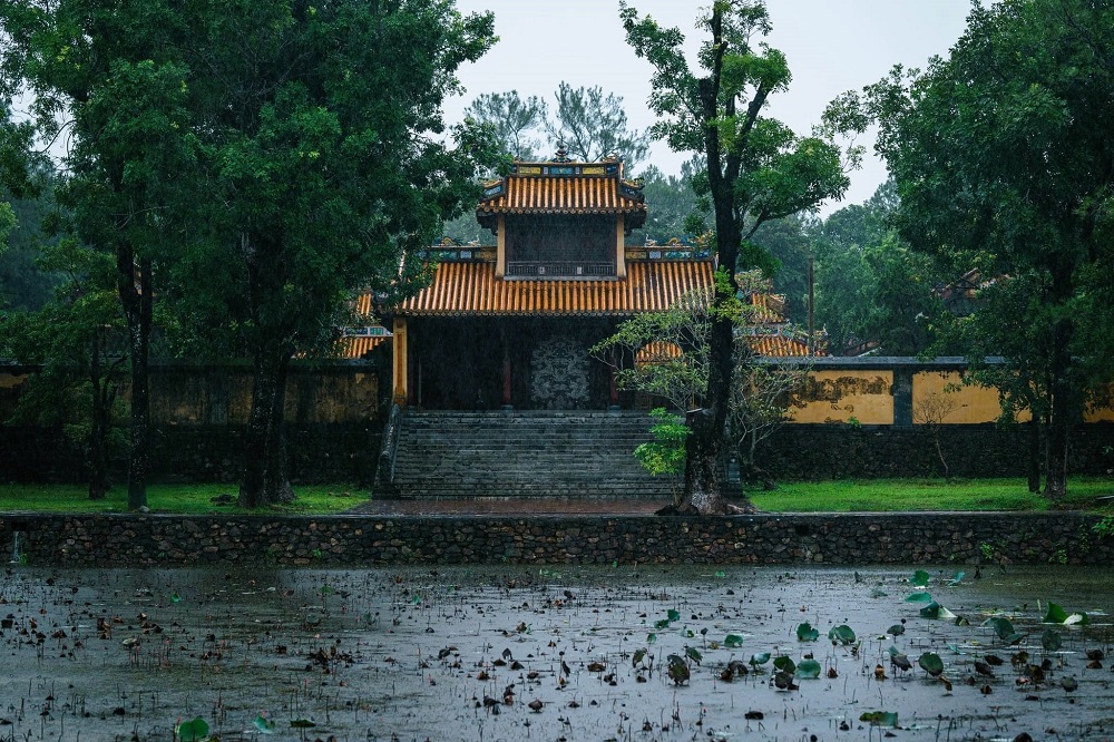 Lăng vua Đồng Khánh, nơi thời gian dường như ngưng đọng.