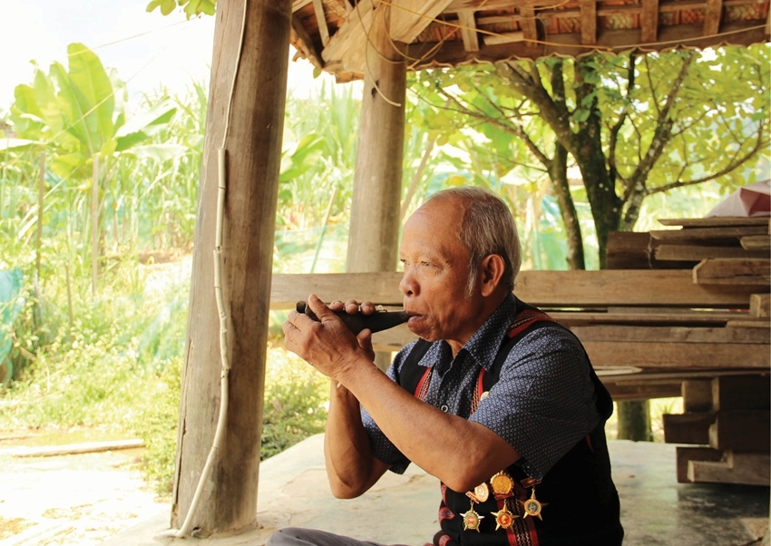 Elder Hanh – a “treasure” in the great forest of Pa Co people