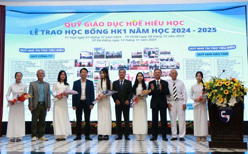  Lễ trao học bổng Quỹ Giáo dục Huế Hiếu Học năm học 2024 – 2025