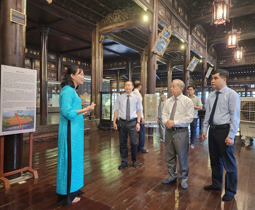    Bảo tàng Cổ vật Cung đình Huế được Topplus công nhận là TOP 10 bảo tàng Việt Nam thu hút nhiều khách tham quan