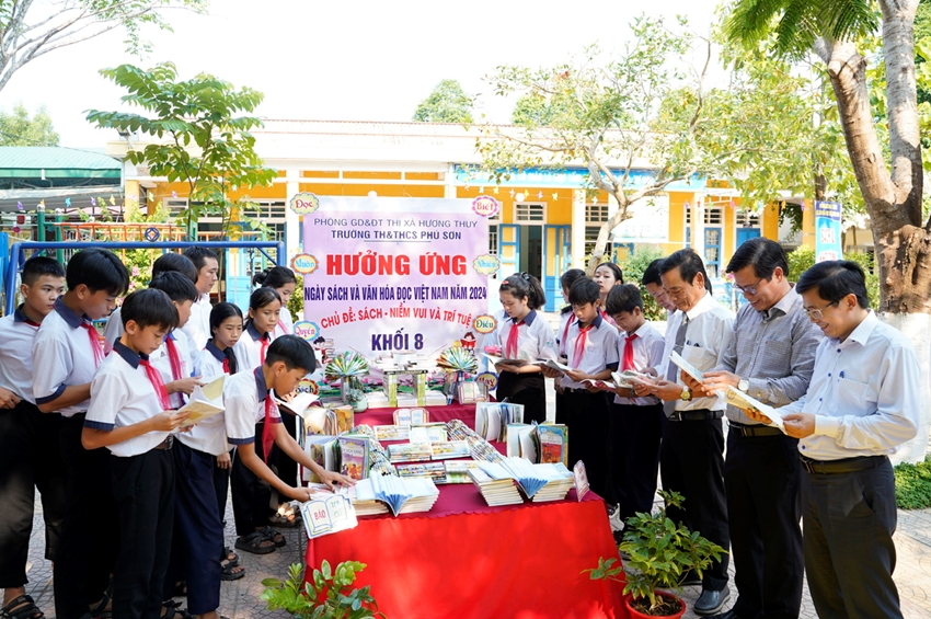 "Ngày sách & Văn hóa đọc Việt Nam” nhằm tôn vinh sách và bạn đọc