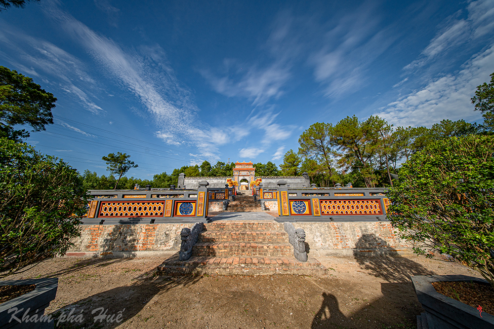 The tomb area of Queen Nghi Thiên Chương, Empress Từ Dũ, appears more magnificent after the conservation, restoration, and enhancement efforts.