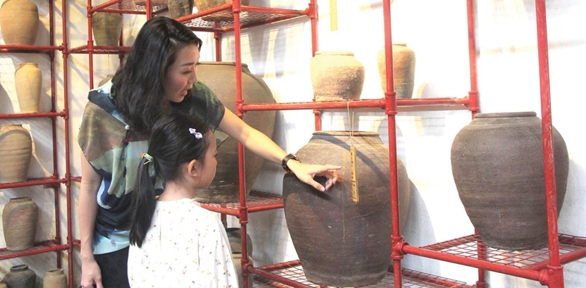 Exploring ancient pottery artifacts salvaged from the Perfume River