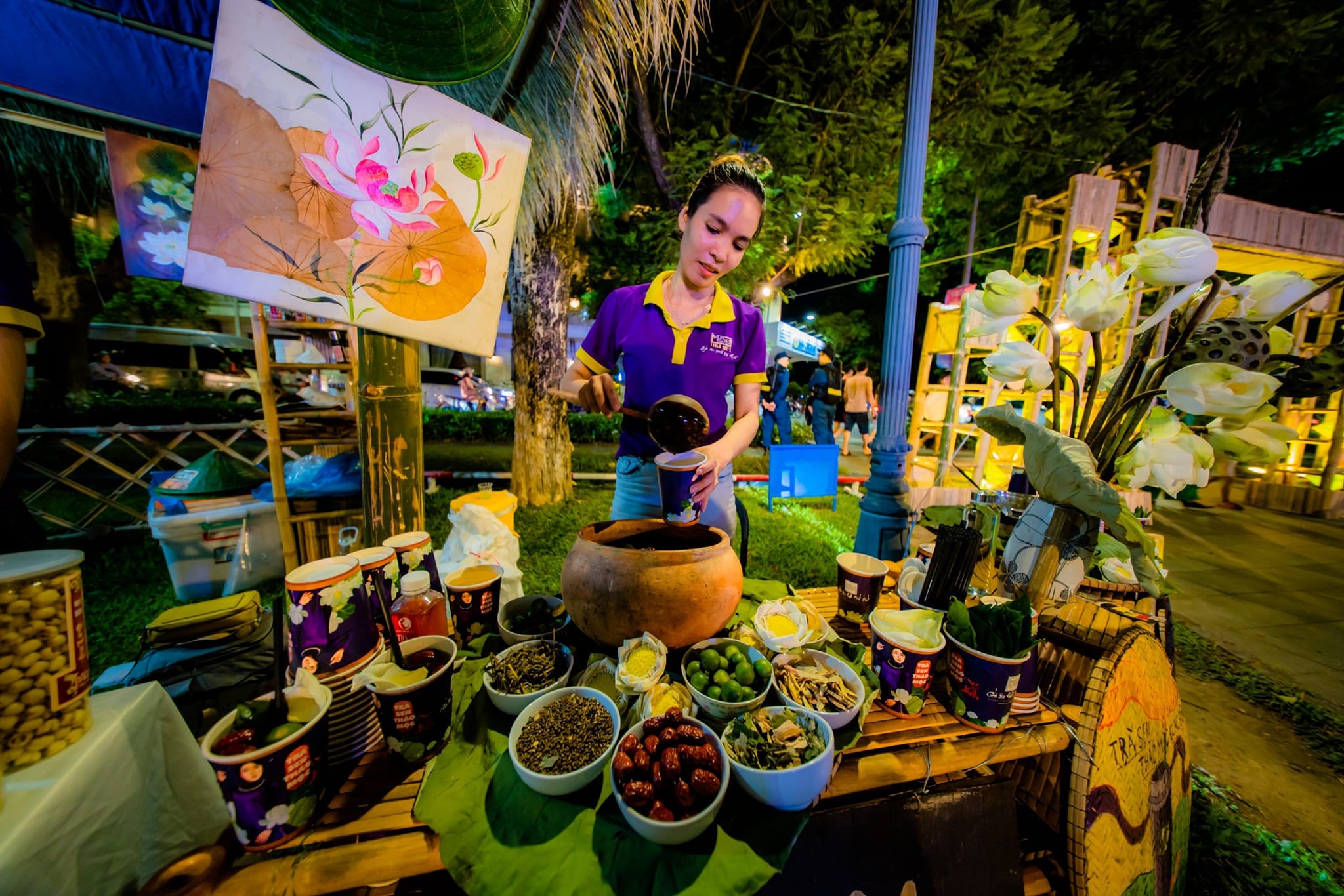 A stall of lotus-themed cuisine