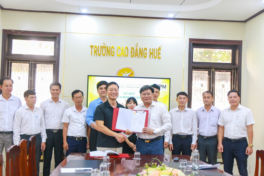 Trường Cao đẳng Huế ký kết hợp tác với Công ty VietPM (Hàn Quốc) về phát triển Nền tảng Di chuyển cá nhân Thông minh và Giao thông Xanh tại tỉnh Thừa Thiên Huế