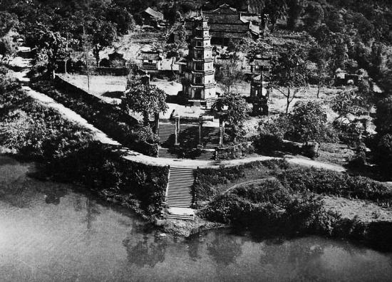 Nguồn gốc câu ca dao: “Gió đưa cành trúc la đà, Tiếng chuông Thiên Mụ, canh gà Thọ Xương”