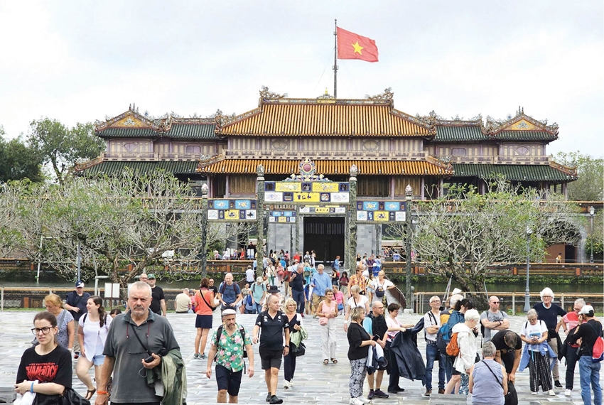  Những năm qua, Huế đã nỗ lực phát triển công nghiệp văn hóa trên nền tảng phát triển du lịch văn hóa