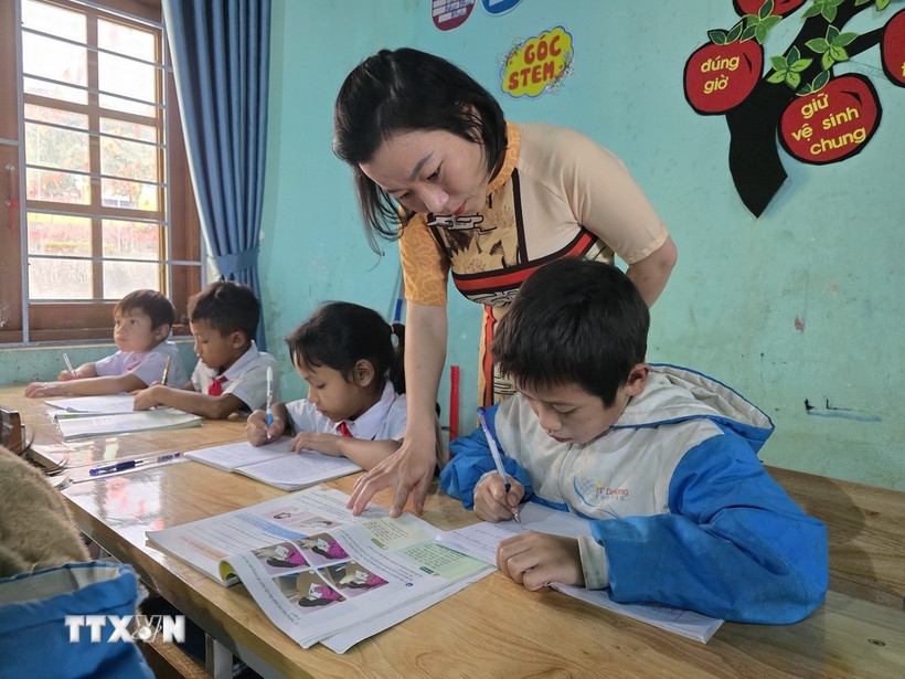   Tuyển dụng giáo viên là vấn đề được nhiều đại biểu quan tâm. (Ảnh: TTXVN)