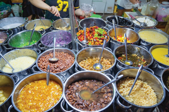 Chè Huế - món ăn được nhiều người thưởng thức khi đi du lịch Cố đô