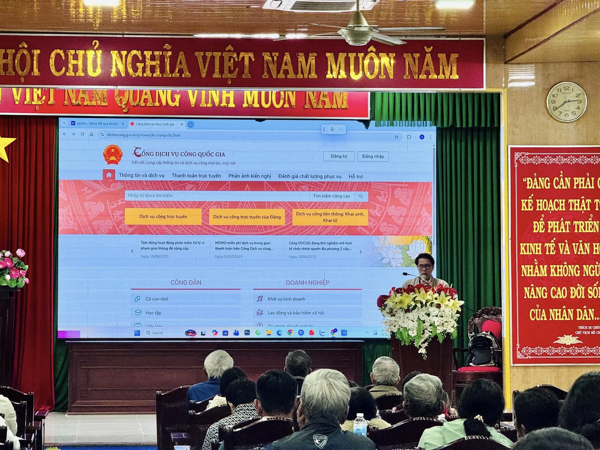 Ông Trần Vinh Hạnh - Phó phòng Đào tạo và Bồi dưỡng Trung tâm CNTT thành phố huế tham gia tập huấn tại chương trình