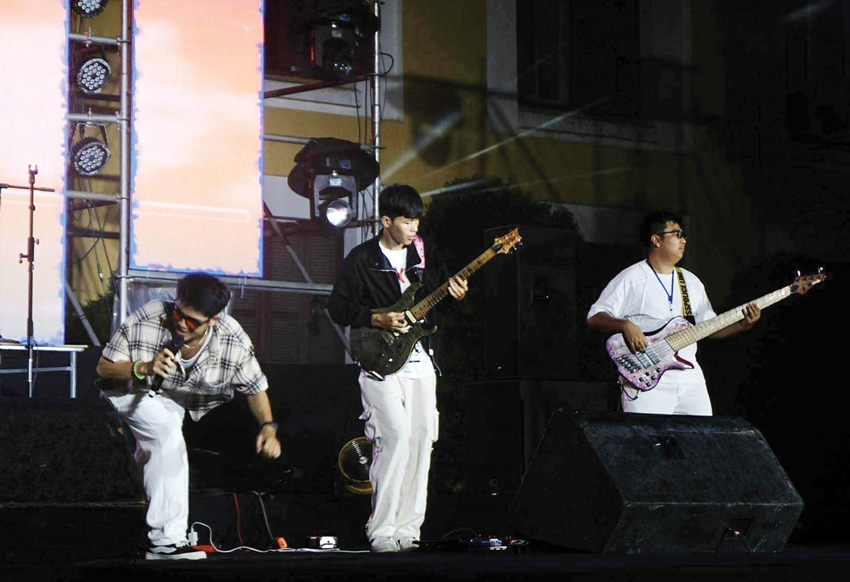 Many young people in Hue are pursuing a long-term journey in music, driven by seriousness and passion