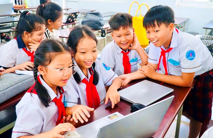  Giáo dục kỹ năng công dân số cho học sinh tiểu học