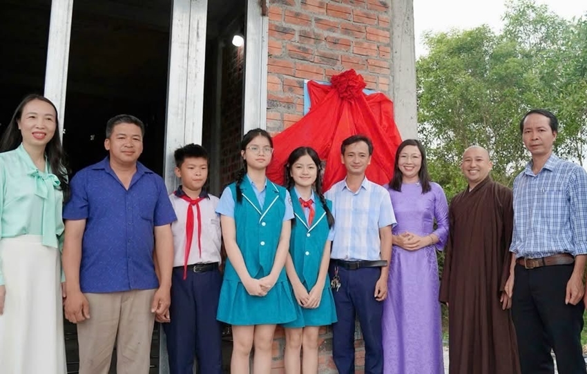  Khánh thành ngôi nhà khăn quàng đỏ