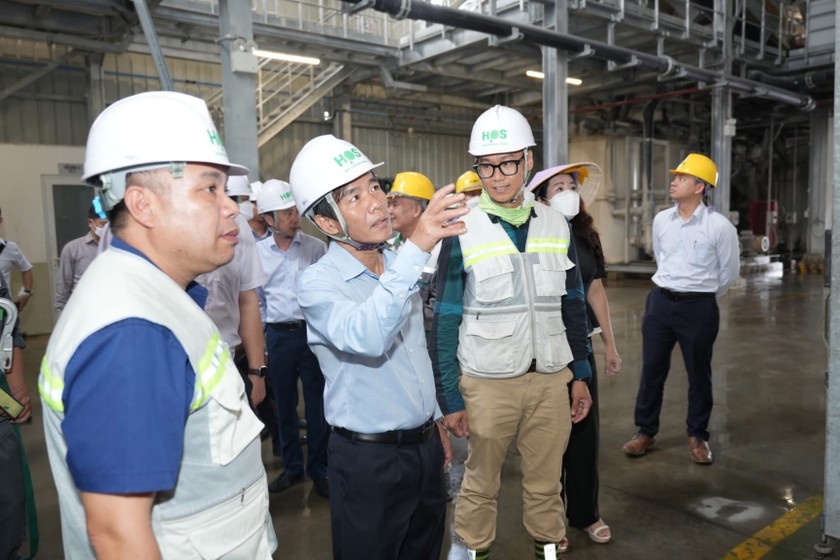 Chủ tịch UBND thành phố Nguyễn Văn Phương kiểm tra hoạt động sản xuất của các công ty, doanh nghiệp