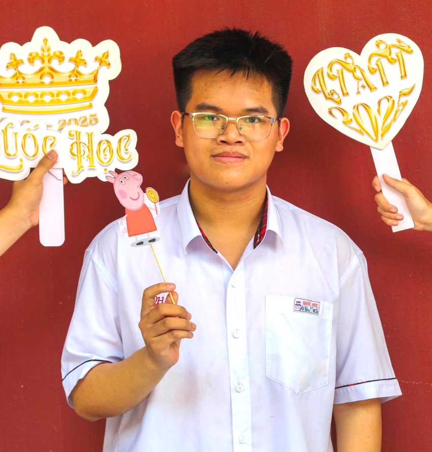   Mai Quang Minh Trí, học sinh lớp 12 chuyên toán 1. Ảnh: Trường Quốc Học - Huế
