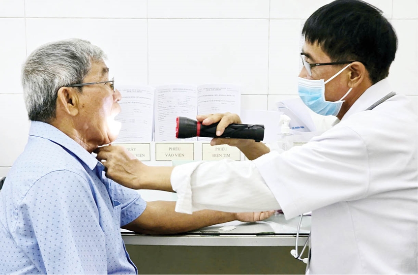Khám, chữa bệnh ban đầu tại Trung tâm Y tế TX. Hương Trà