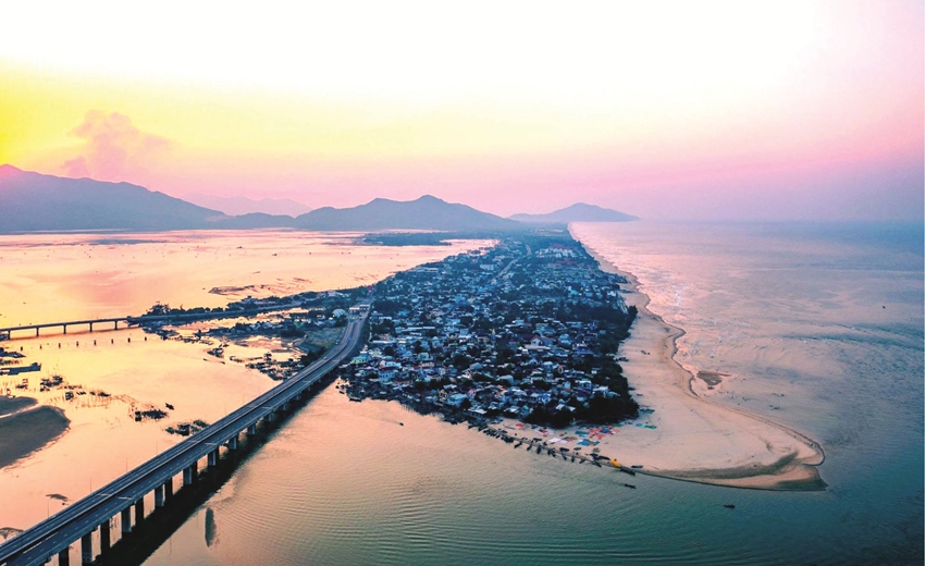  Lăng Cô có nhiềm tiềm năng, dư địa phát triển. Ảnh: Ngọc Hiếu