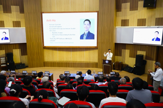 Toàn cảnh chương trình Seminar "AI trong IT, Y dược, Nông nghiệp, Hàng không và Du lịch"