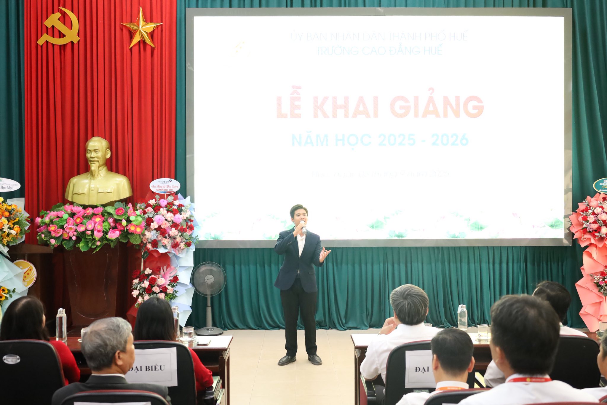 Lễ khai giảng trường Cao đẳng Huế