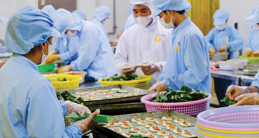 A factory making loc cakes in Hue