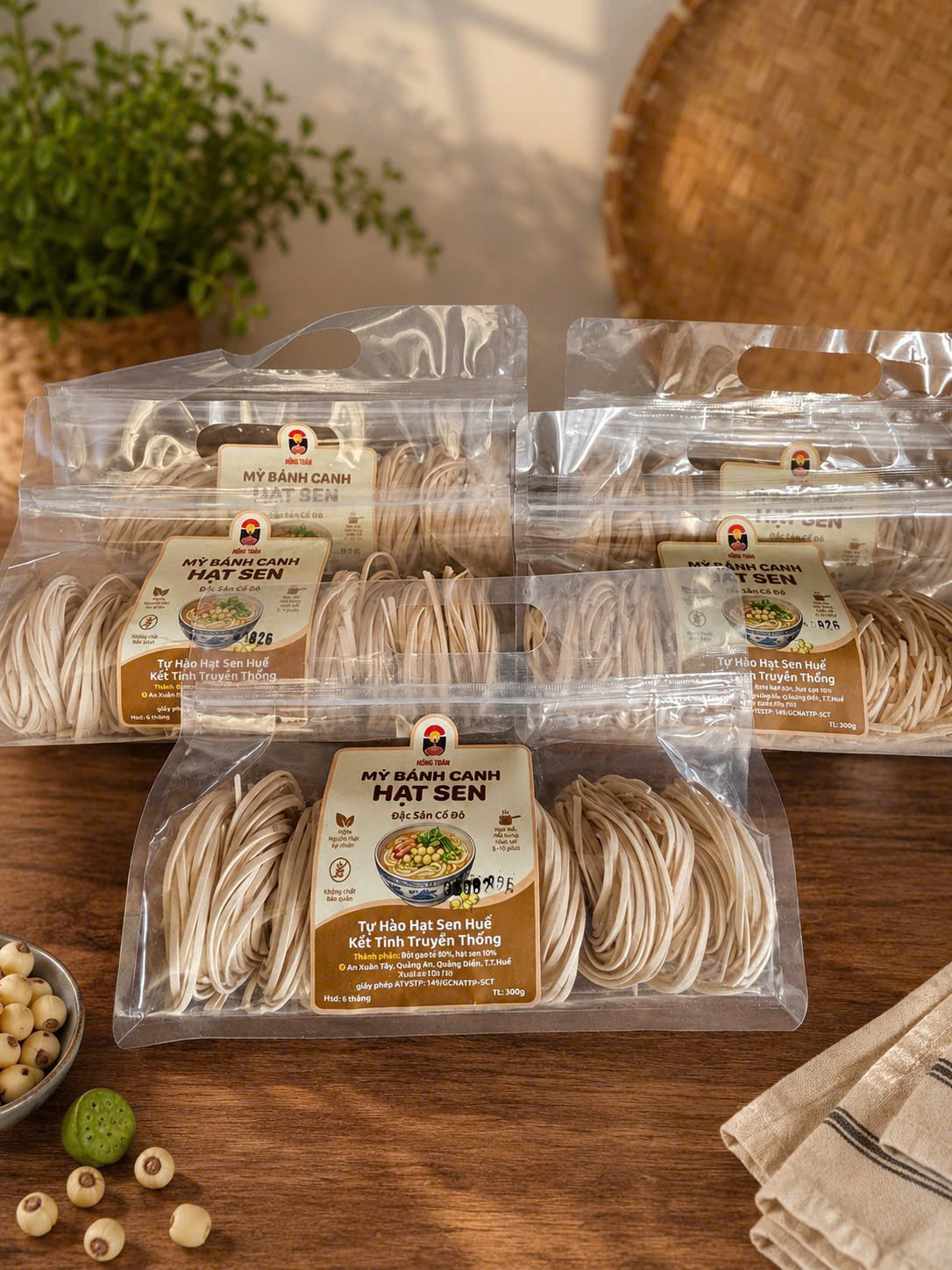 Mỳ bánh canh hạt sen Huế Hồng Toàn