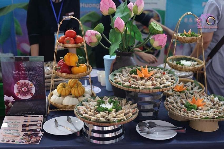 This year’s festival brings together 56 booths featuring over 100 diverse vegetarian dishes that are carefully and elaborately prepared