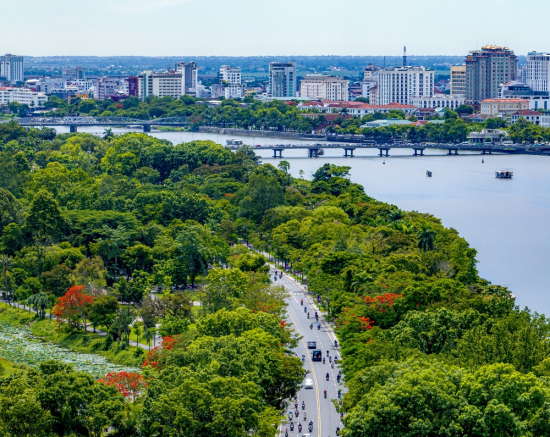 TP. Huế là địa phương có tỷ lệ cây xanh đô thị bình quân đầu người ở mức cao của cả nước, đạt 18 m2/người (Ảnh: Lê Đình Hoàng)