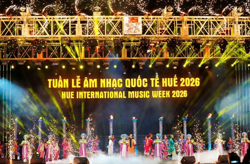  Tuần lễ Âm nhạc quốc tế Huế 2026 diễn ra ở sân khấu bên bờ sông Hương
