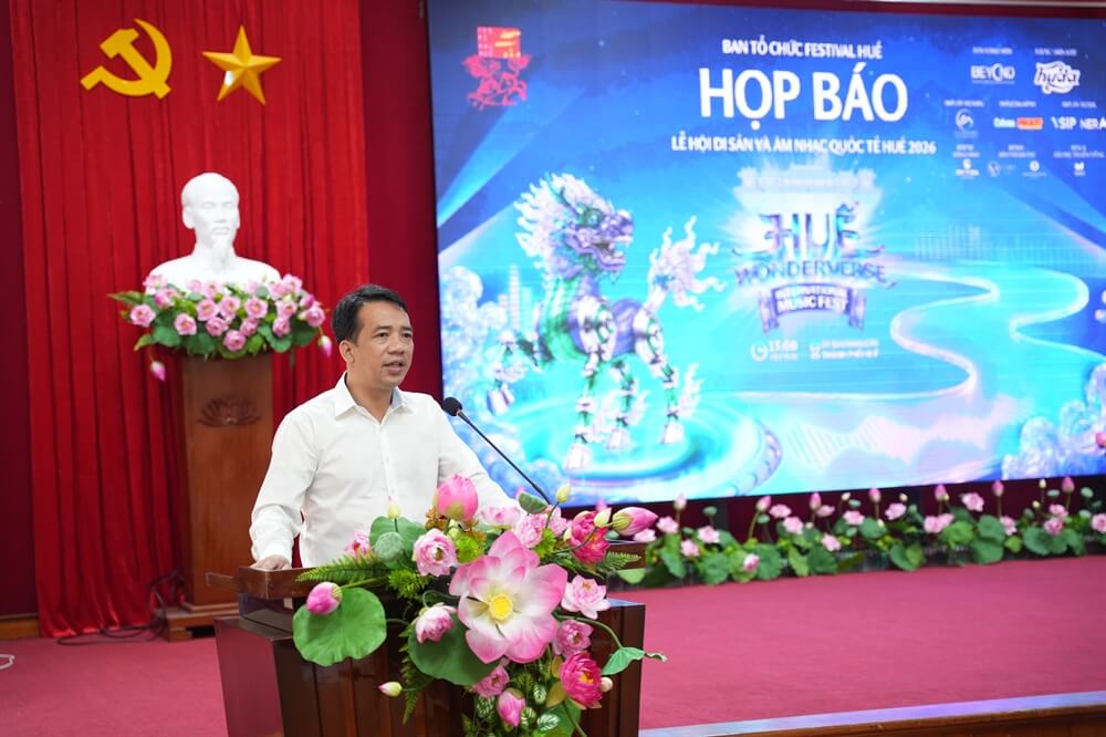 Phó Chủ tịch UBND thành phố Trần Hữu Thuỳ Giang phát biểu tại buổi họp báo