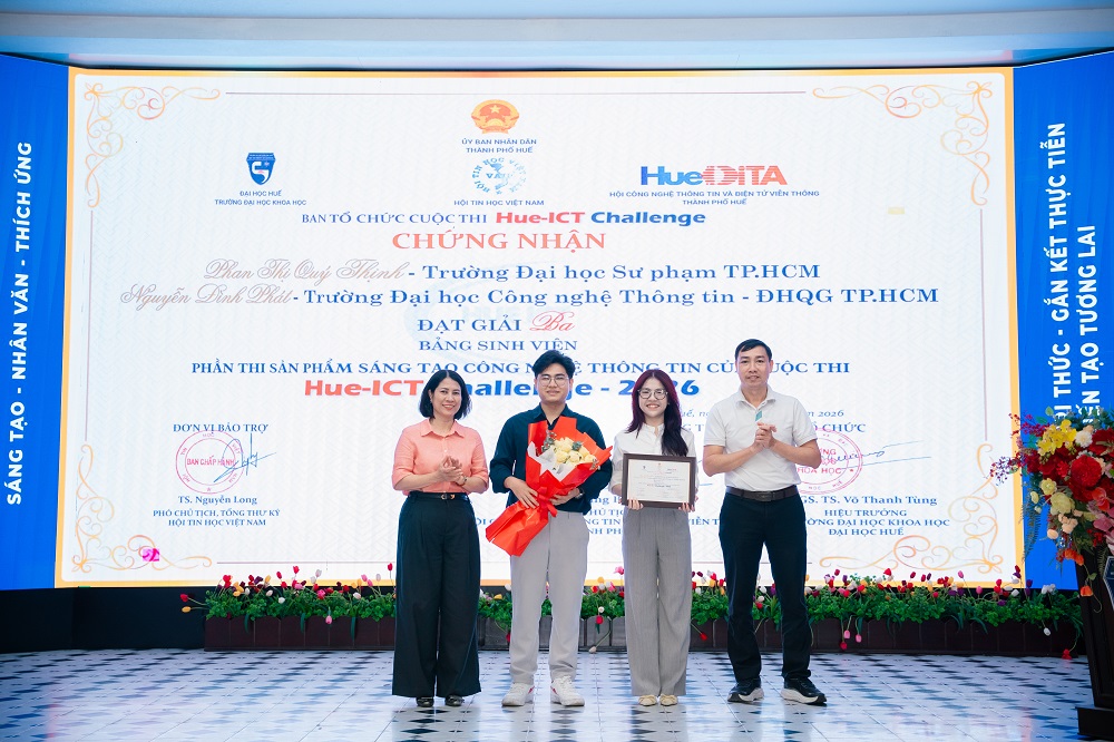 Trao giải Hue-ICT Challenge 2026